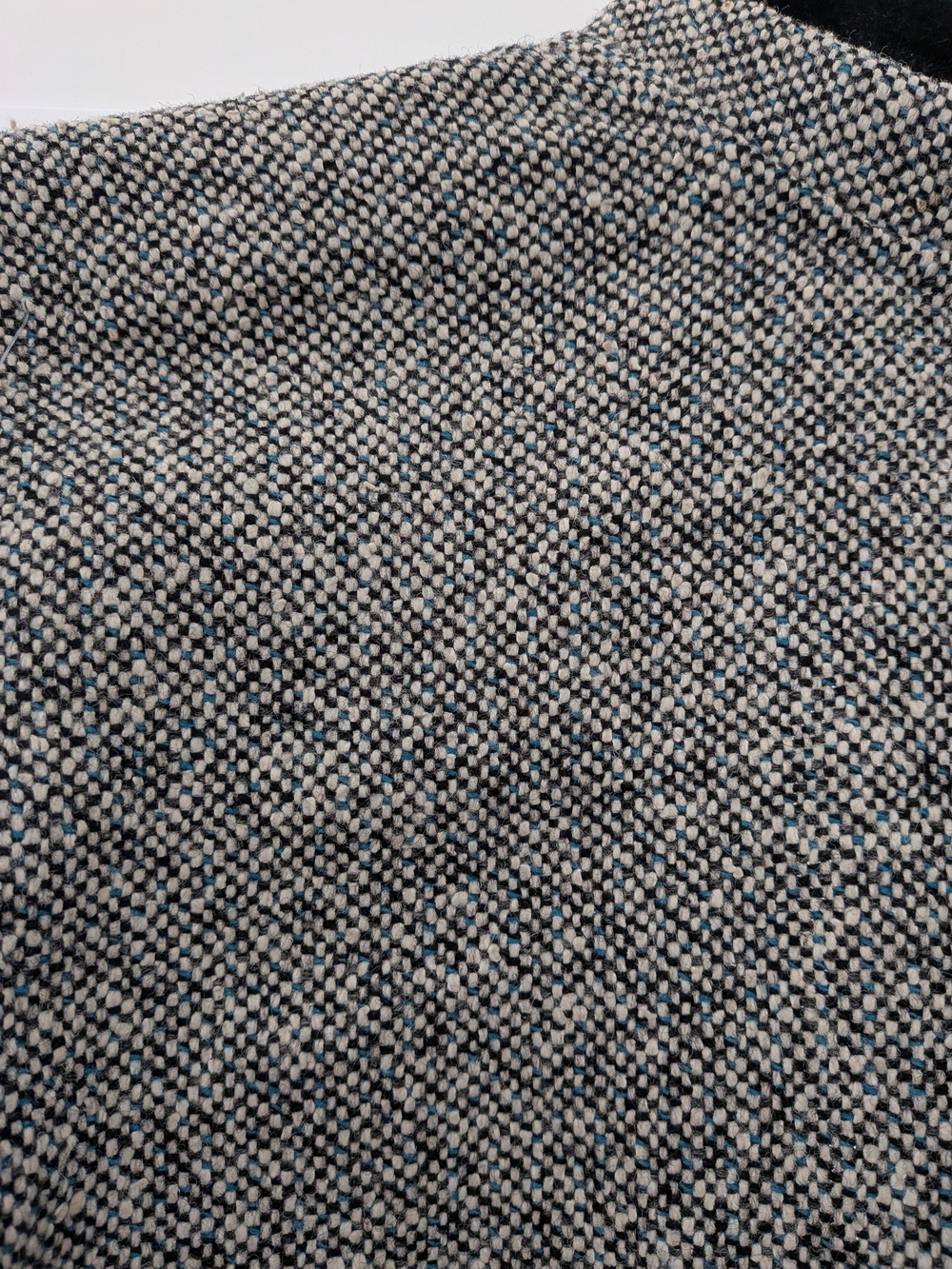 Chic Gray Textured Cape Poncho - Picture 4 of 9